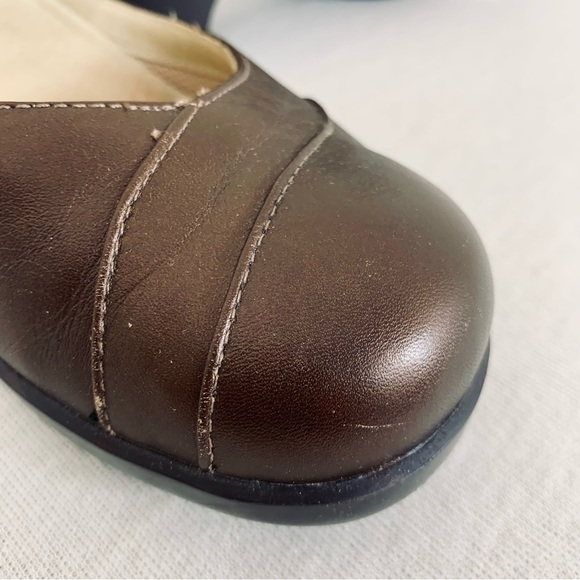 Aravon New Balance heeled 8D - Picture 6 of 12